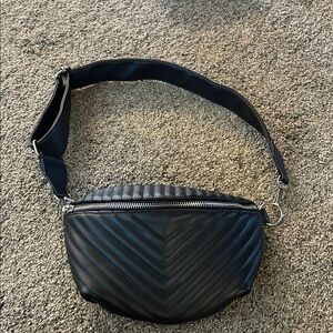 Steve Madden Black Quilted Bag